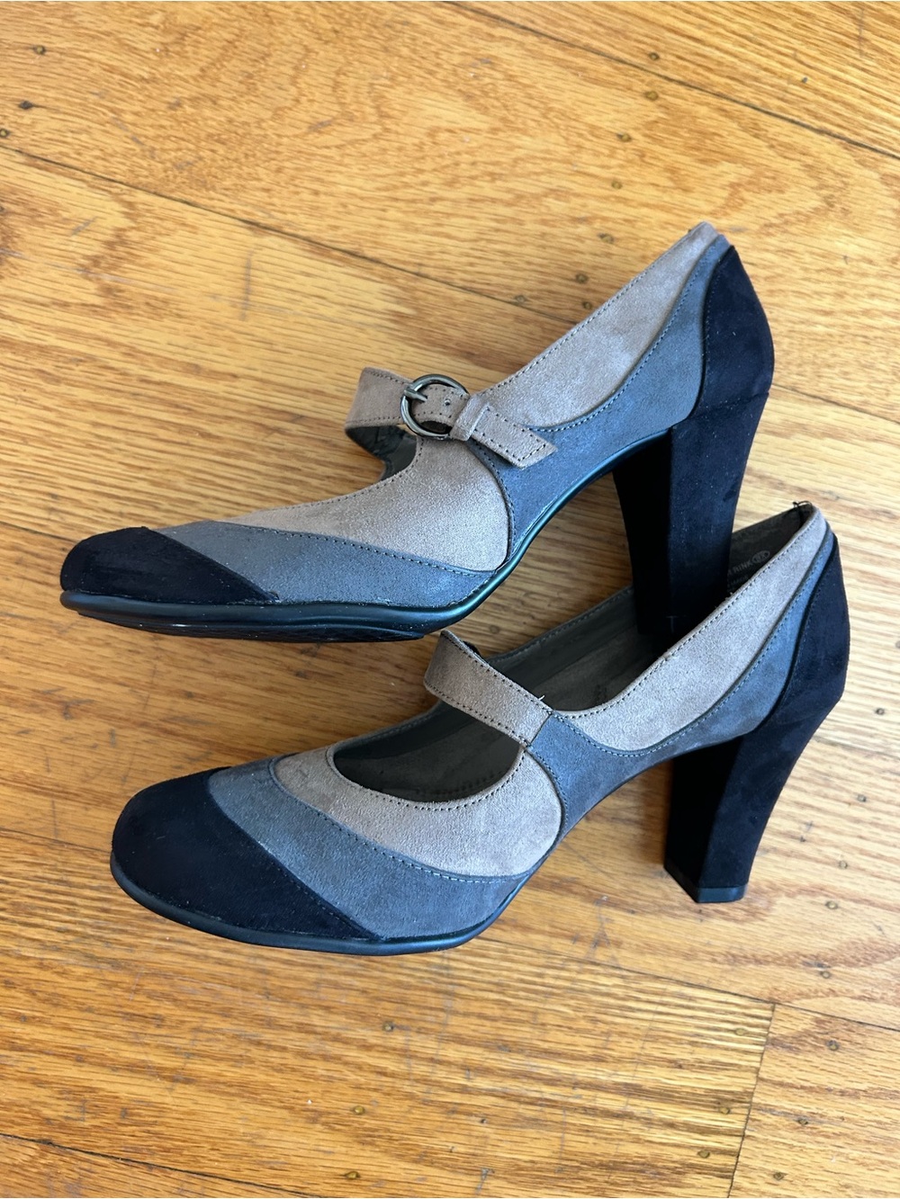 Aerosoles Roller Rink Suede Mary Jane Pumps," "Tri-Tone Colorblock Heels 7.5